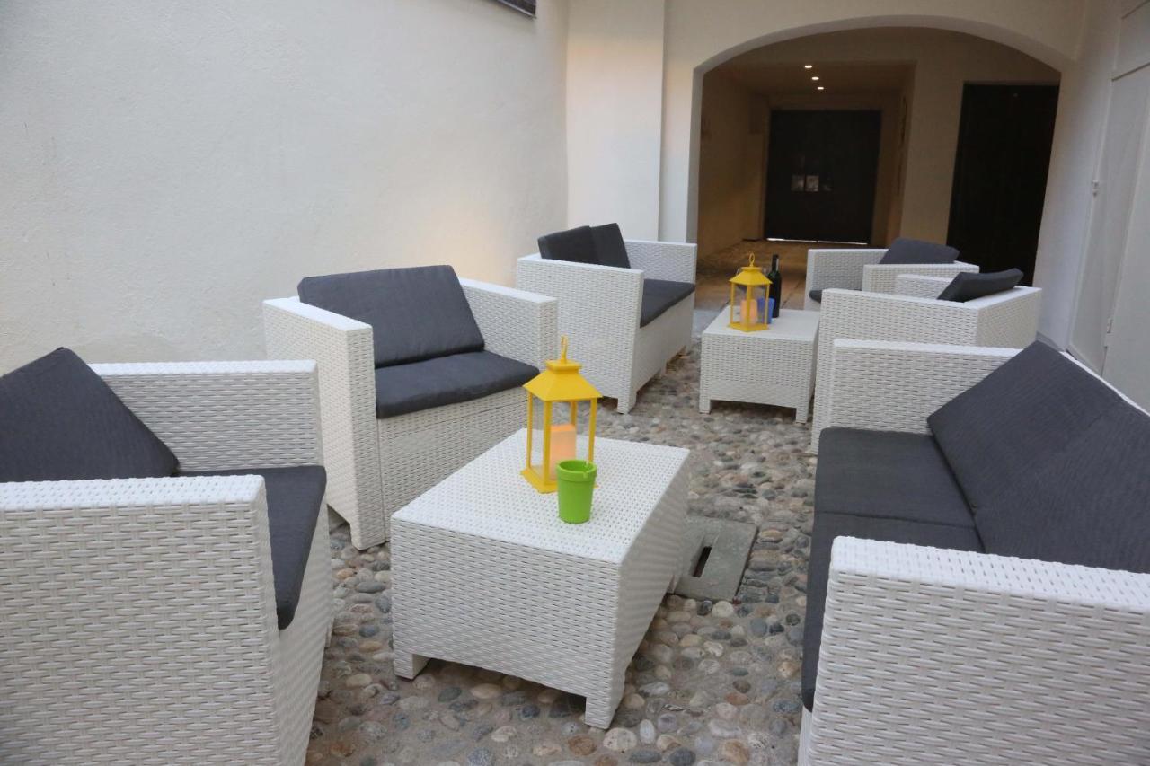 Trifulhouse Holiday Apartments 알바 외부 사진